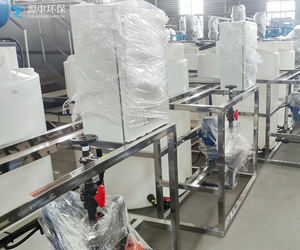 Équipement de dosage de floculant pour le traitement des eaux usées, directement de l'usine, pour liquides acides, alcalins, pH, chlore, PAC, PAM, avec réservoir de dosage - Product Image 2