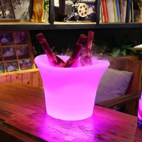 Tinas de hielo LED Cubos de hielo Tinas de bebidas Tinas Estantes de exhibición de bebidas Decorar habitación con 16 colores Barra brillante Cubo de exhibición de bebidas
