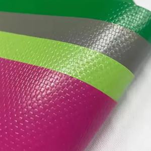 Lona de PVC Azul de 300 g/m², Tamaño Personalizado, Duradera, Hecha en China, para Uso en Exteriores - Product Image 2