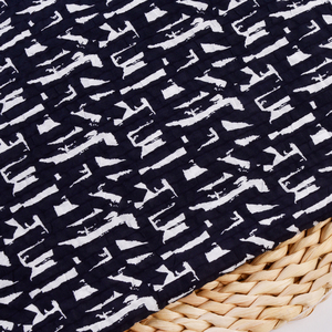 Bán Buôn Tùy Chỉnh Màu Đen Hình Học Muối Shrank Nhăn Nhăn Dệt Thoáng Khí 100% Cotton In Vải Cho Ăn Mặc Và Túi Xách - Product Image 2