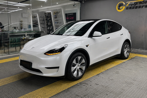 Vinilo automotriz metalizado blanco PET de alto brillo, antiarañazos, autoadhesivo, con tecnología de liberación de aire, rollo de película para rotulación de vehículos, venta al por mayor. - Product Image 2