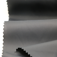 Tissu tissé en nylon 40D Ripstop 100% recyclé, écologique, respirant, imperméable, pour vêtements de sport, manteaux, robes, filles