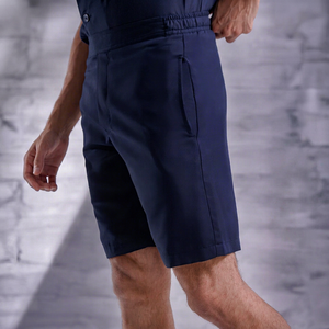Shorts Bermuda pour Homme en Tissu Oxford Uni Bleu Marine avec Taille Élastique, Poches Latérales et Design Respirant - Product Image 1