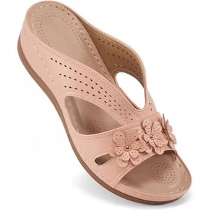 Haute qualité femmes chaussures simples été rétro sandales romaines femmes décontracté fleur sandales compensées pantoufles femmes plate-forme pantoufles - Product Image 2