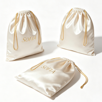 Pochette en satin brillant de luxe avec logo personnalisé, sac à cordon en soie pour perruques, extensions capillaires, cosmétiques, cadeau de fêtes, rangement anti-poussière