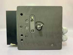 Contrôleur intelligent électropneumatique Arca Regler numérique pour l'automatisation des processus industriels 824.E 110-100 Smart Dig - Product Image 1
