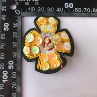 Tiktok Vente Chaude Fleur Patch Broderie Conception Appliques À La Main Avec Perle Strass pour Vêtements