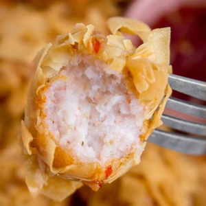 Boulettes de viande de crevettes et crabe panées pré-frites Boules de calmar et de poisson congelées Boîte en vrac prête à cuire pour marmite chaude et buffet de restaurant - Product Image 1