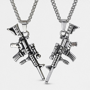 Collar con colgante de pistola de acero inoxidable, joyería de moda para hombre, collares con cadena de color plateado para hombre, accesorio de estilo militar - Product Image 1