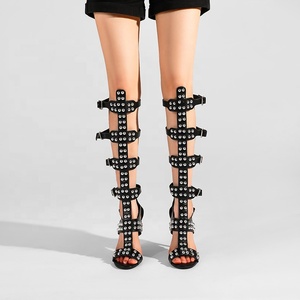 Sandali da <span class=keywords><strong>donna</strong></span> Moncheer sexy con tacco a spillo, stile gladiatore, alti fino al ginocchio, con punta aperta, borchie e cinturini con fibbia, antiscivolo, per danza a piedi nudi - Product Image 1