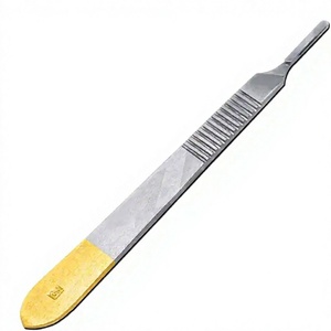 10 Estériles # 15 Cuchillas Quirúrgicas # 3 Bisturís Manuales con Certificación CE, Mango Ergonómico Dorado, Instrumentos Médicos, Dentales y Quirúrgicos - Product Image 1