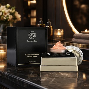 Máscara Facial de Carvão Fermentado e Seda com Efeito Blur Instantâneo para Disfarçar Rugas, Preenchimento Rápido de Linhas, Firmadora, Suavizante e Corretiva - Product Image 2