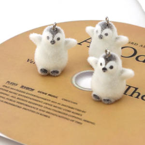 フロック樹脂3Dペンギンチャームかわいい動物ペンダントDIY手作りキーホルダー携帯電話バックパックペンダントジュエリーアクセサリー - Product Image 1