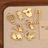 Breloques personnalisées pour bébés : vêtements, biberons, pieds, poussettes, sucettes – Pendentifs pour la fabrication de bracelets, colliers, boucles d'oreilles et accessoires de bijoux DIY