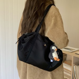 Bolsa de yoga de nailon de gran capacidad, impermeable, con cierre de cremallera, bolso de hombro para viajes y uso diario, negro y rosa - Product Image 1