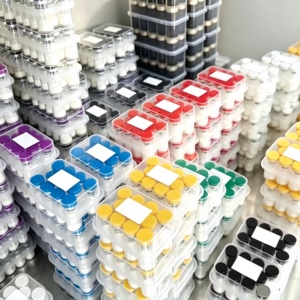 Fournisseur de peptides de haute pureté à 99 %, 50 mg/100 mg, poudre de GHK-Cu lyophilisée, poudre de peptide, matières premières cosmétiques - Product Image 1