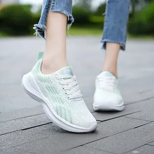 Baskets en maille à lacets avec Logo personnalisé pour femmes, Tennis, marche, course à pied, Sport, chaussures blanches pour femmes, nouveau Style, printemps Offre Spéciale