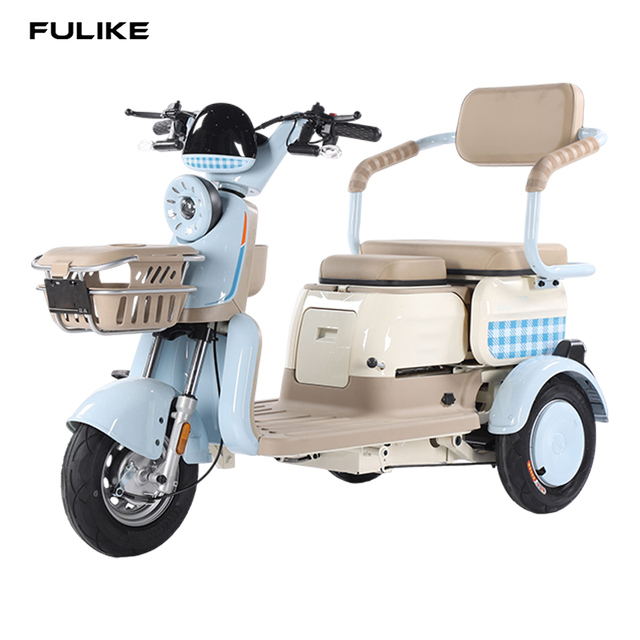 Electric Three-Wheel Open Body Scooter/Motorcycle with 600-1000W Motor and 3-Passenger Capacity