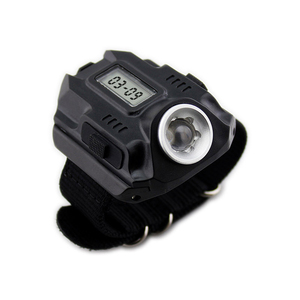 Torcia portatile ricaricabile impermeabile LED orologio da polso torcia tattica luci con display orologio per la caccia al campeggio all'aperto - Product Image 1