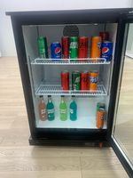 Mini-réfrigérateur à bière compact avec porte vitrée pour bar à domicile et bureau