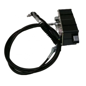 21EN-32300 21EN-32260 Throttle Motor for Excavator R225-7 R215-7 R150-7 R110-7 - Product Image 1