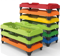 Lit d'école portable empilable en plastique de style traditionnel pour enfants, idéal pour chambre à coucher, salle à manger, mobilier de maternelle, prix d'usine