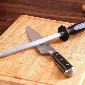 Afilador de cuchillos de acero inoxidable Nd-R2, varilla de afilado manual de acero de tungsteno para uso en la cocina - Product Image 1