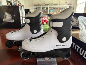 <span class=keywords><strong>Patins</strong></span> à roulettes ajustables pour femmes, <span class=keywords><strong>patins</strong></span> à roulettes à 4 roues pour adultes, chaussures de patinage professionnelles ABEC-7 - Product Image 1