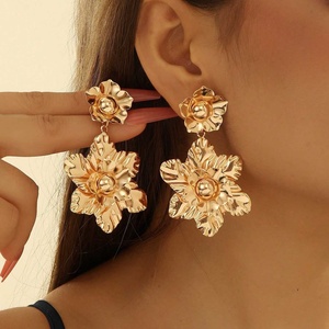 Jingciren – boucles d'oreilles européennes et américaines, bijoux de caractère, longues, en perles, emballage élégant en boîte cadeau - Product Image 3