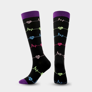 Chaussettes de compression pour femmes, chaussettes de course élastiques à pois, motif cœur et nœud, nylon 80%, pour jeunes de 18 à 40 ans - Product Image 5