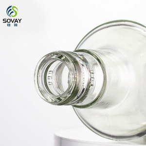 Botella de Vidrio Transparente de 500ml, 700ml, 750ml, Diseño Único Personalizado, Fabricada en China, para Licores, Ron, Tequila, <span class=keywords><strong>Vodka</strong></span> de Bayas de Junipa - Product Image 3