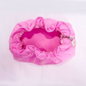 Bolsas Organizadoras de Cosméticos de Viaje para Mujer, Personalizadas al por Mayor, Portátiles, Resistentes al Agua, de Nailon, con Cierre de Perlas y Diseño Plegado en Forma de Nube - Product Image 5