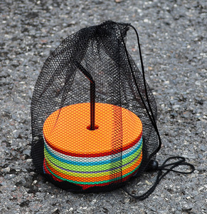 Discos planos antideslizantes, conos de agilidad portátiles de 6 pulgadas y 15cm en múltiples colores para deportes al aire libre - Product Image 1