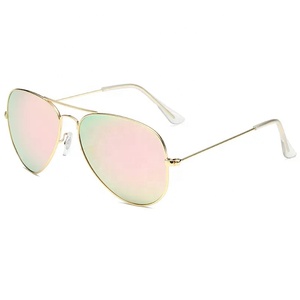 2025 di lusso Designer uomo donna Uv400 lenti <span class=keywords><strong>occhiali</strong></span> <span class=keywords><strong>da</strong></span> <span class=keywords><strong>sole</strong></span> di marca classica <span class=keywords><strong>occhiali</strong></span> <span class=keywords><strong>da</strong></span> <span class=keywords><strong>sole</strong></span> <span class=keywords><strong>con</strong></span> struttura in metallo - Product Image 2