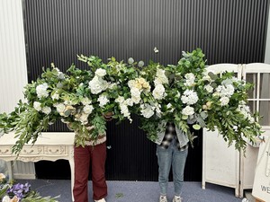 Bola de flores de bosque encantado salvaje de estilo natural, corredor de flores verdes, centro de mesa de boda verde y blanco artificial para Decoración - Product Image 3