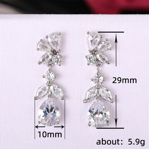 Eleganti Orecchini Lunghi a Fiore di Glicine per Donne, Accessori Floreali per Uso Quotidiano - Product Image 5