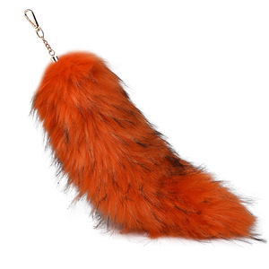 Caliente <span class=keywords><strong>copia</strong></span> barata cola <span class=keywords><strong>de</strong></span> zorro coche llave colgante Piel <span class=keywords><strong>de</strong></span> mapache pluma Arco Iris llavero colorido mujeres cola falsa Decoración - Product Image 3