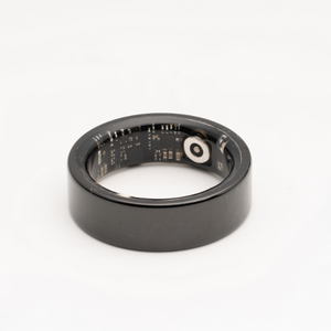 Bague connectée de fitness à vibration intelligente, boîtier en acier, chargement sans fil, suivi GPS et HRV, moniteur de sommeil, contrôle par application, étanche IP68, longue autonomie, silencieuse - Product Image 6