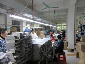 หวีแปรงขนสัตว์เลี้ยงแบบกดปุ่มเดียว สำหรับสุนัขและแมว ใช้ทำความสะอาดขนหลังอาบน้ำ ราคาประหยัด - Product Image 5