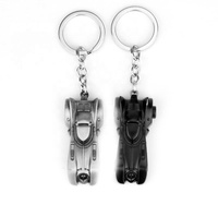 Porte-clés de voiture en métal en gros, vintage, de marque, 3D, en alliage, en forme de chariot, avec roue mobile et film, souvenir