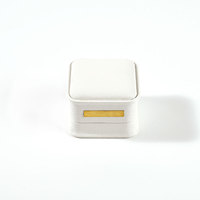 Boîte à bijoux carrée en cuir PU blanc FANXI avec logo personnalisé et options de couleur pour l'affichage de bijoux de mariage