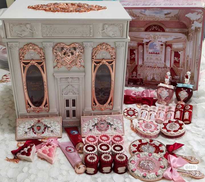 Flower Knows Strawberry Cupid Collection Makeup Gift Box