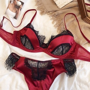 Set Lingerie Transparan Berenda Bulu Mata dengan Bra Berkawat dan Celana Dalam Pinggang Sedang - Product Image 6