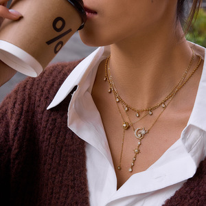 Collier style européen plaqué or 18 carats, motif étoile, lune et fleur, avec pendentif en cristal, pour femme, bijou tendance, cadeau - Product Image 3