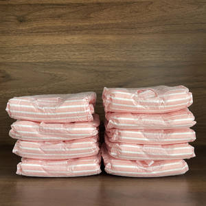 S גודל ורוד צבע מותאם אישית כלב חיות מחמד חיתולים עבור טדי גורים נקבה כלב מחזור - Product Image 4