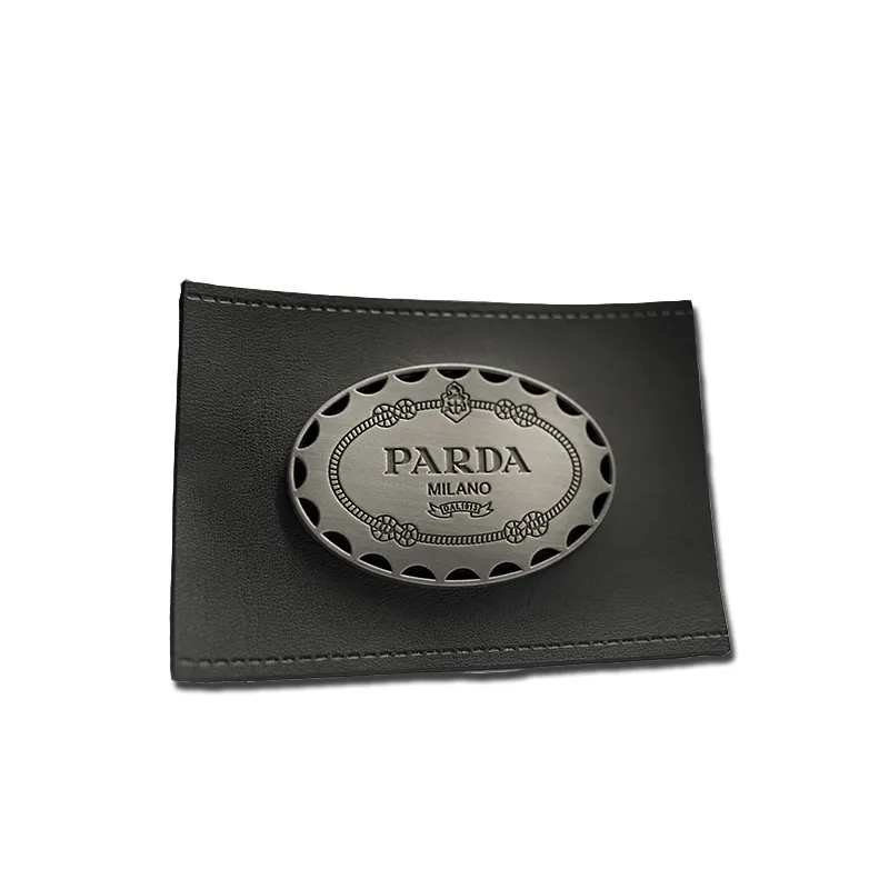 Patchs et étiquettes en cuir véritable en relief avec logo de nom 3d personnalisé de conception en gros pour sac et vêtement