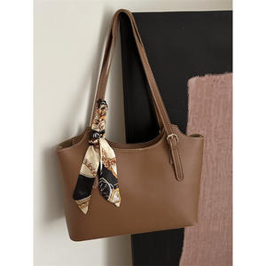 Nuevo Bolso Tote de PU de Gran Capacidad y Alta Gama, Resistente al Agua, Versátil, Apto para el Uso Diario, Bolso de Mano para Mujer al por Mayor - Product Image 1