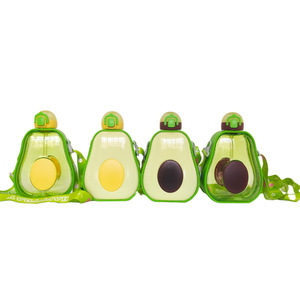 Bouteille d'eau en forme d'<span class=keywords><strong>avocat</strong></span> en gros avec paille et corde de transport STARLII Cadeau publicitaire - Product Image 1