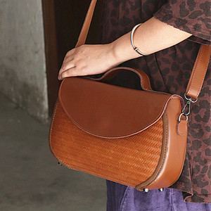 Bamboo Weaving Crossbody Bag Handmade Cover Type Everyday Outfits Fall 2023 - Product Image 3