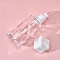 Ensemble de flacons cosmétiques en verre transparent ondulé, flacon pompe en verre, emballage cosmétique personnalisé, pots avec bouchon blanc, pompe à pression